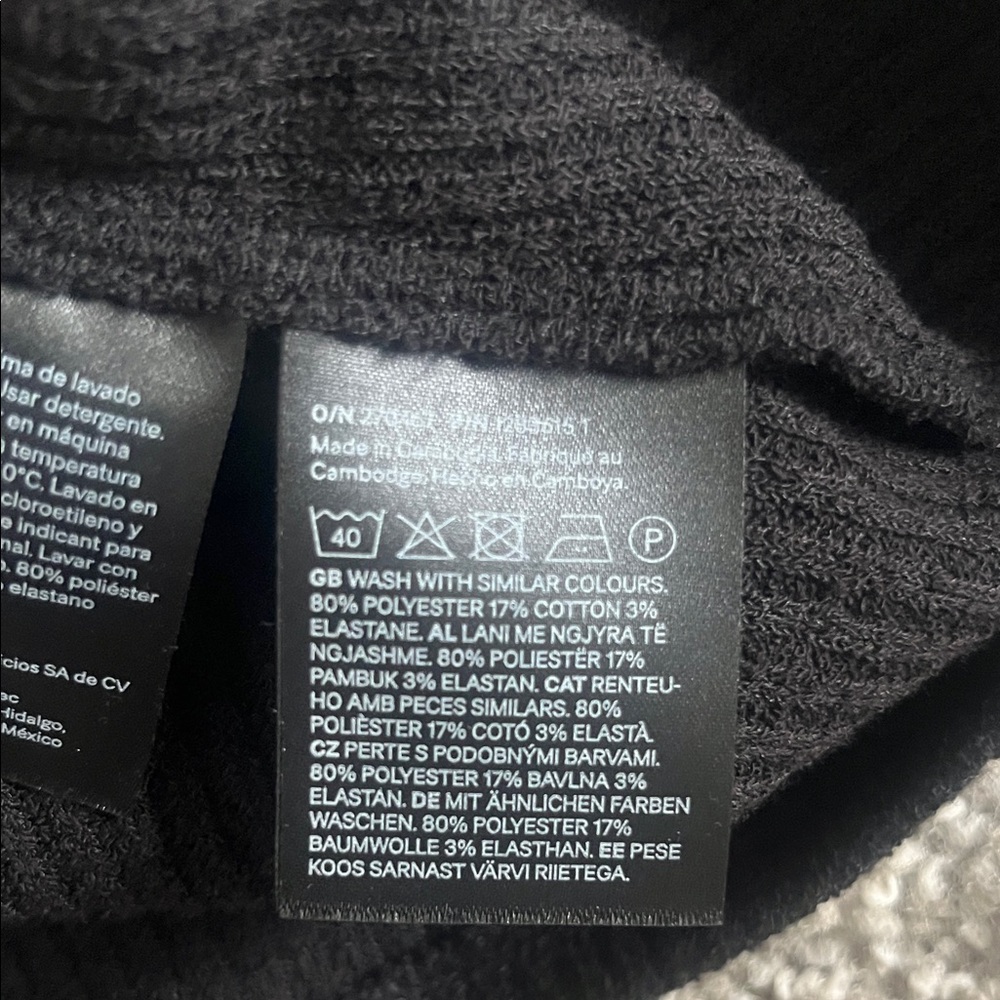 H&M Black Off-the-Shoulder Ribbed Top - Picture 5 of 5